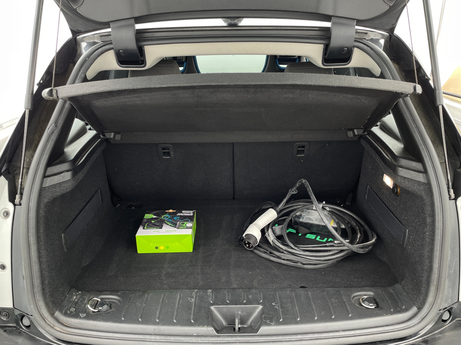 Thumbnail: 2018 BMW i3 - 6