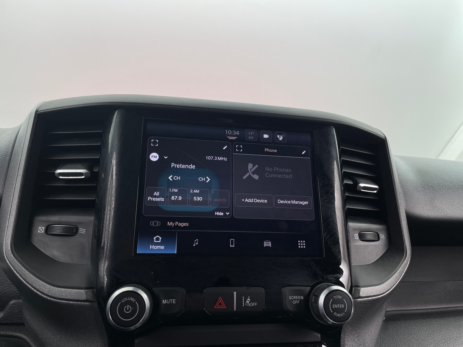 Thumbnail: 2025 RAM 1500 - 4