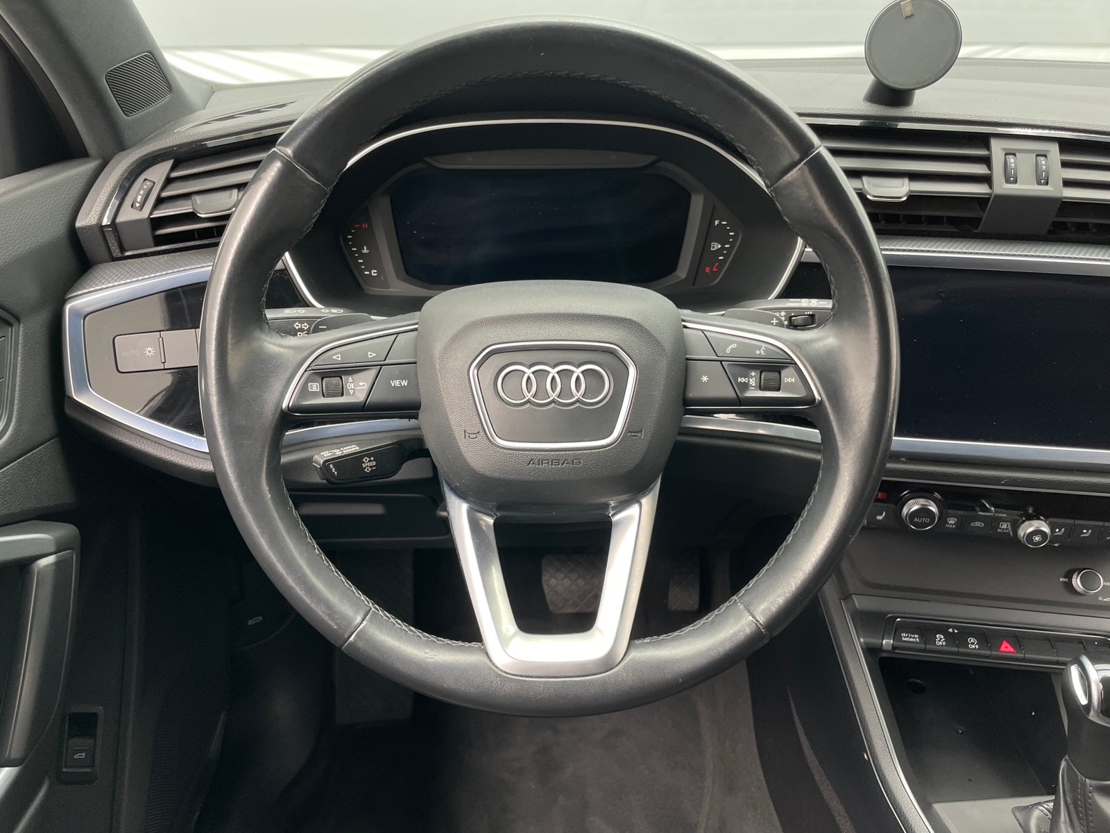 Thumbnail: 2021 Audi Q3 - 4