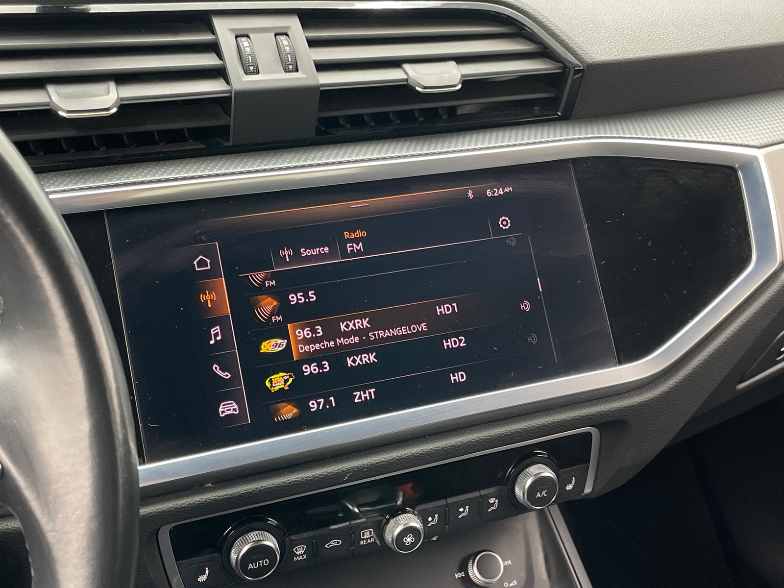 Thumbnail: 2021 Audi Q3 - 3