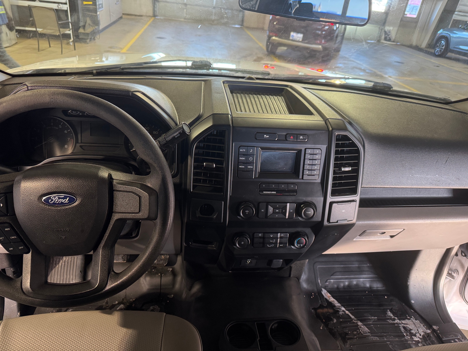 Thumbnail: 2019 Ford Econoline - 3