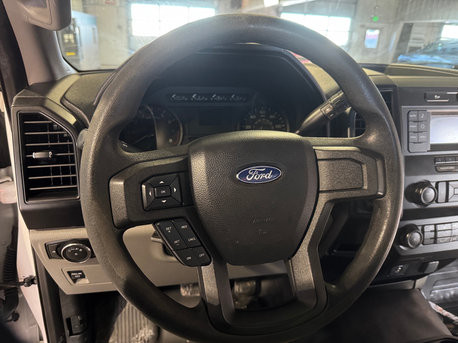 Thumbnail: 2019 Ford Econoline - 5