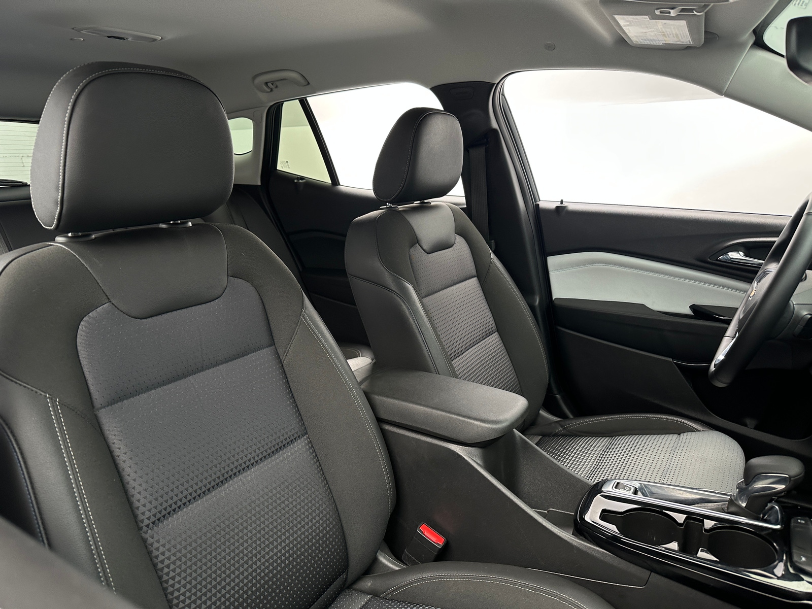 Thumbnail: 2025 Chevrolet Trax - 2