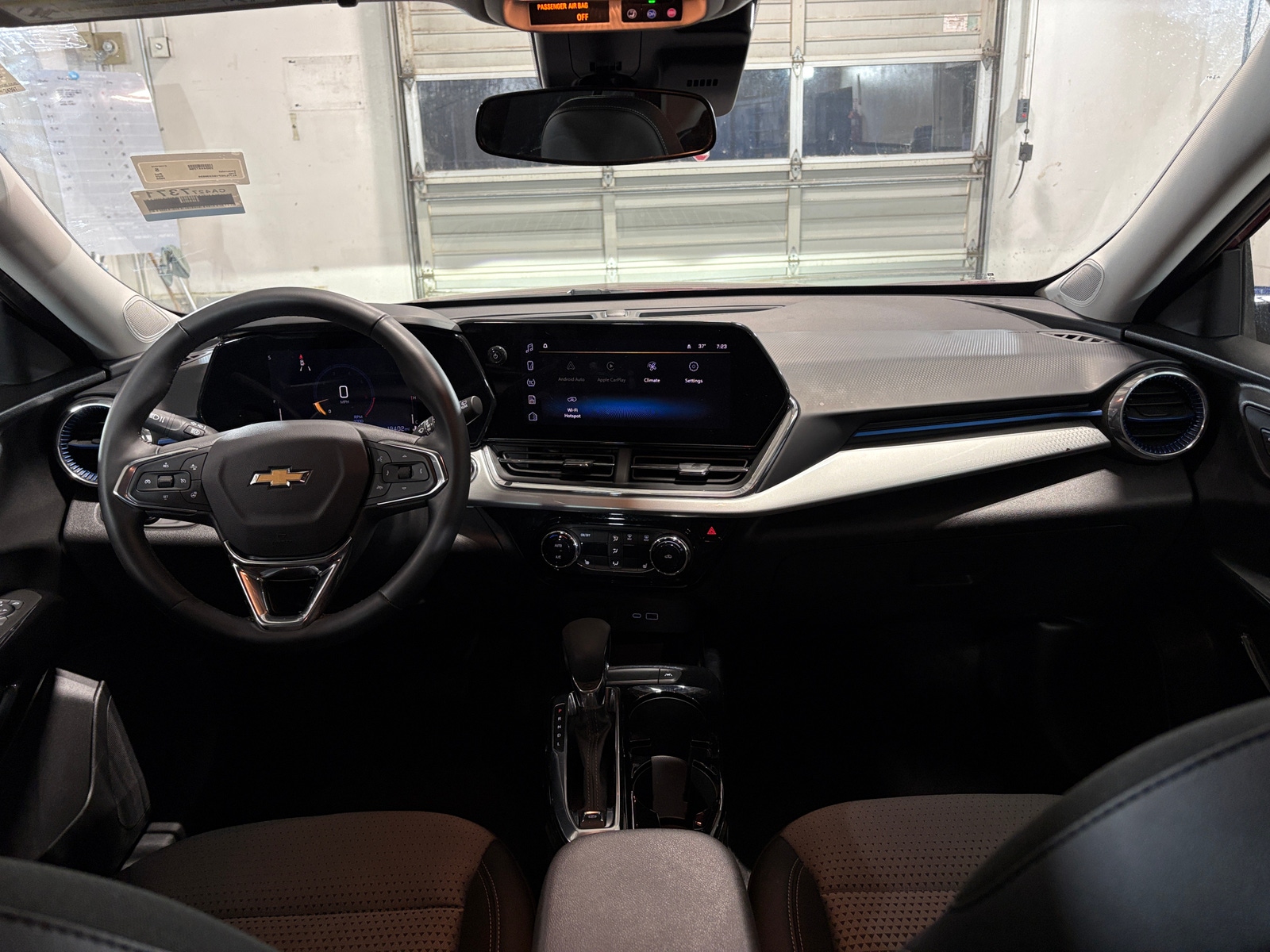 Thumbnail: 2025 Chevrolet Trax - 3