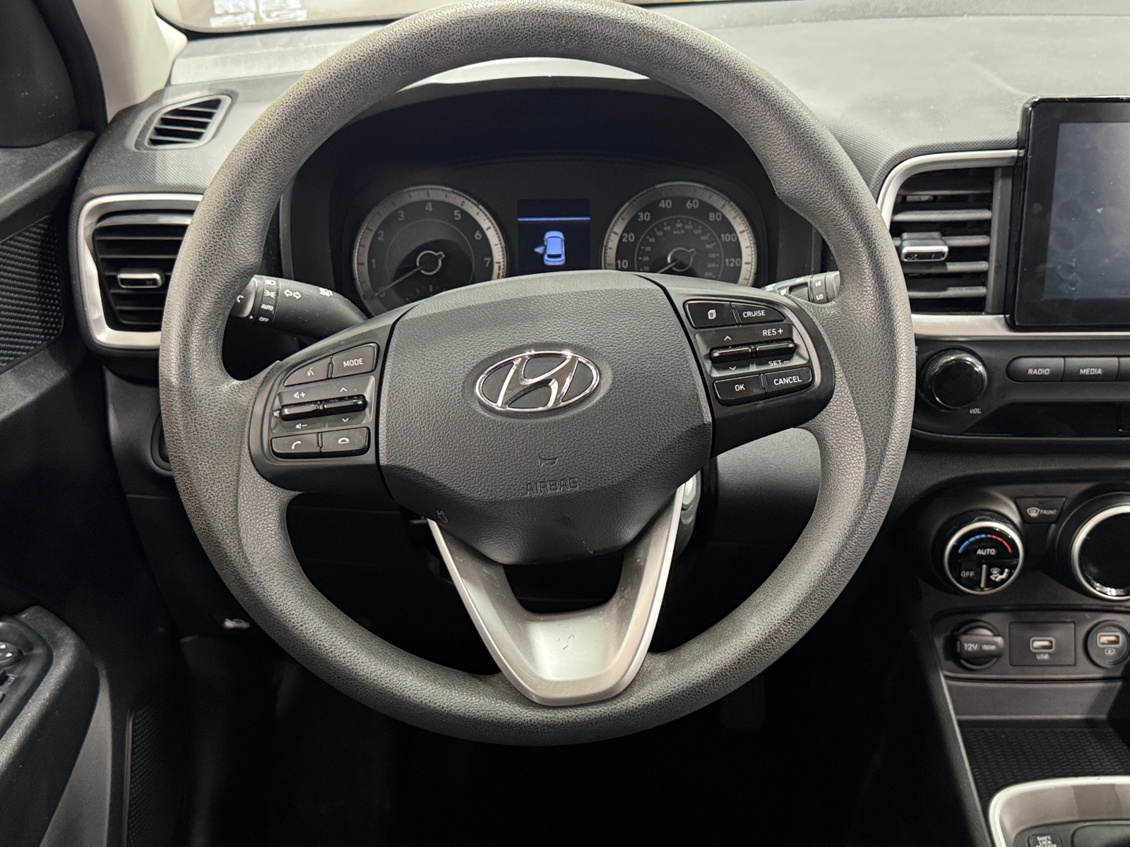 Thumbnail: 2020 Hyundai Venue - 5