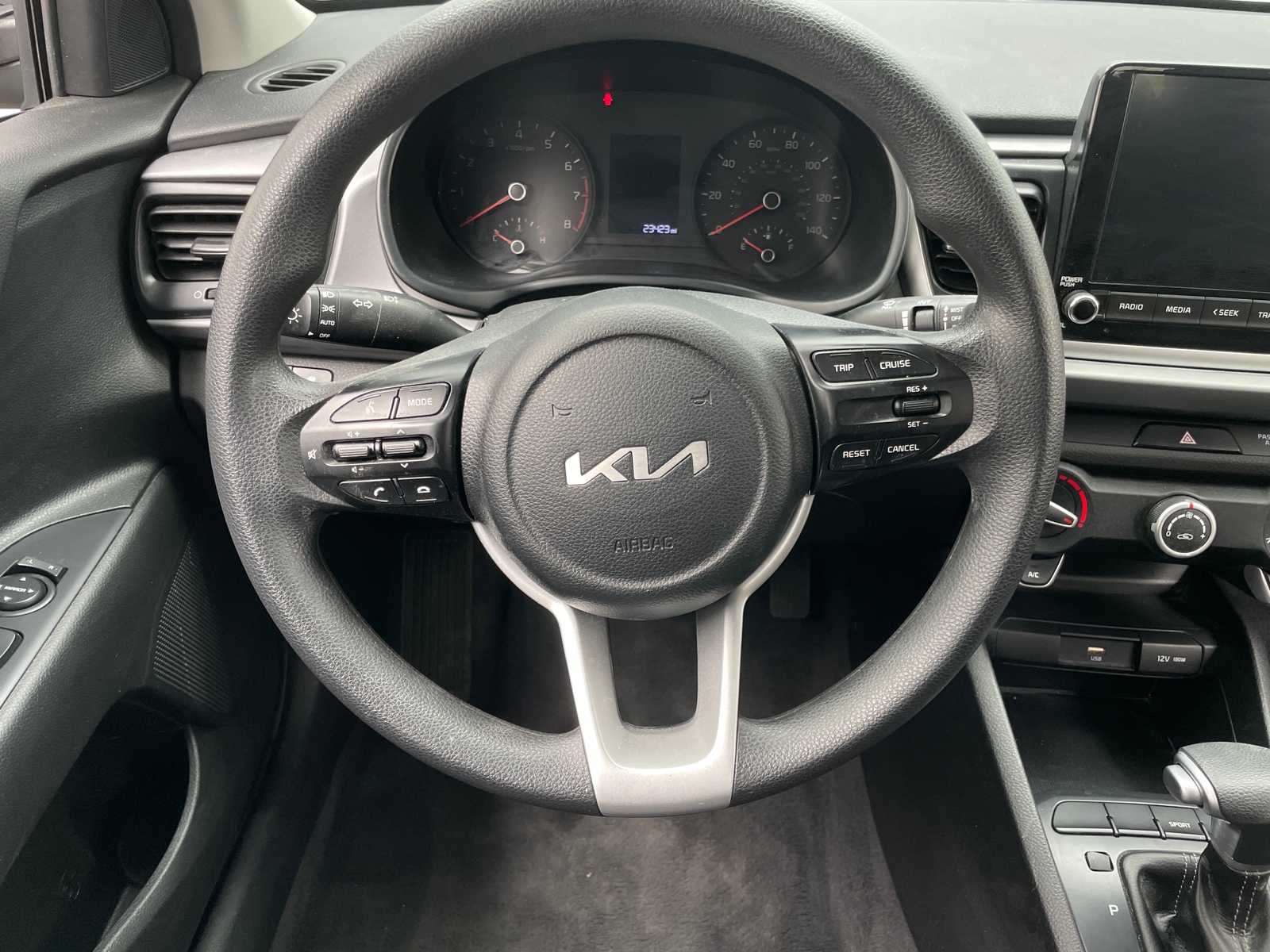 Thumbnail: 2023 Kia Rio - 5