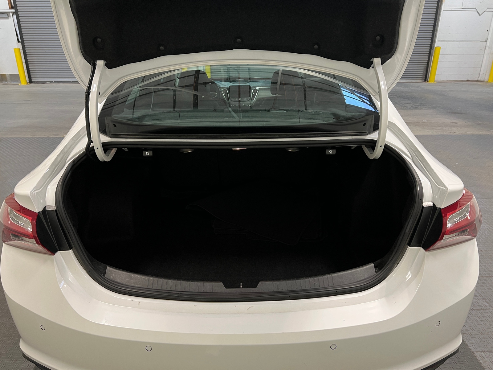 Thumbnail: 2024 Chevrolet Malibu - 6