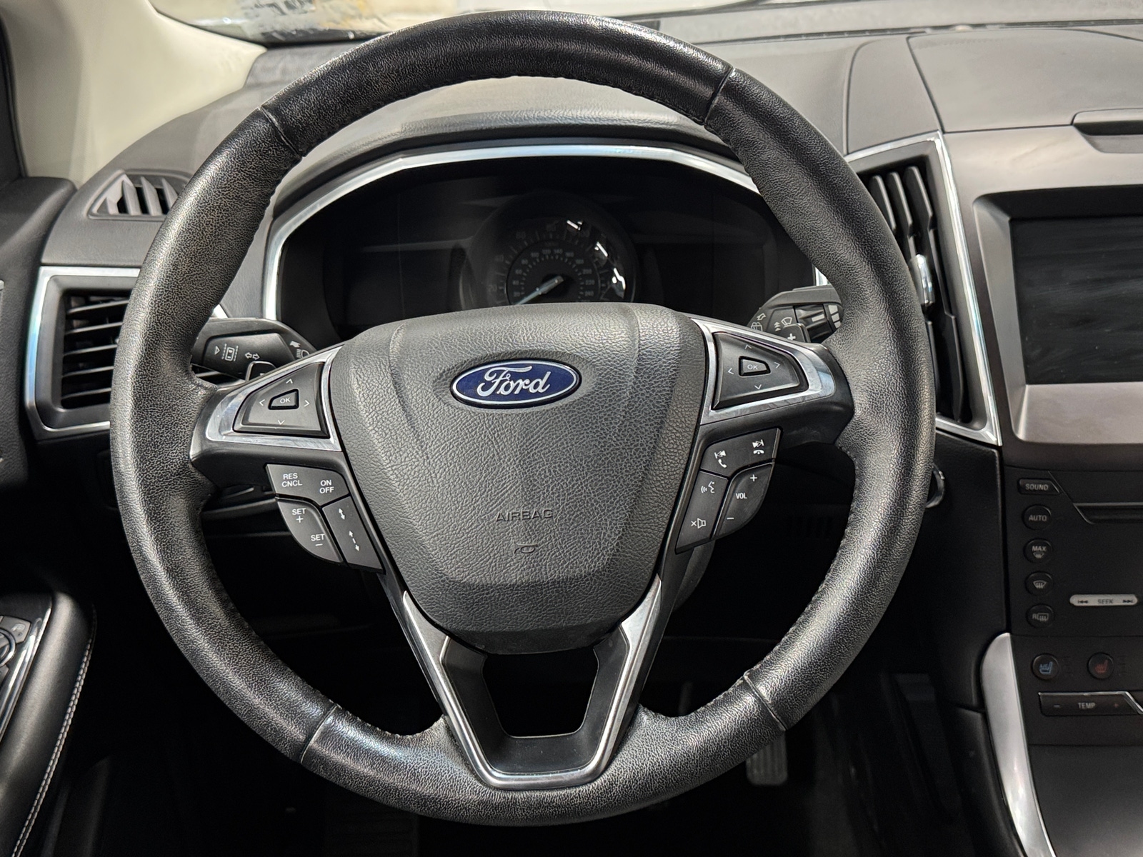 Thumbnail: 2018 Ford Edge - 4