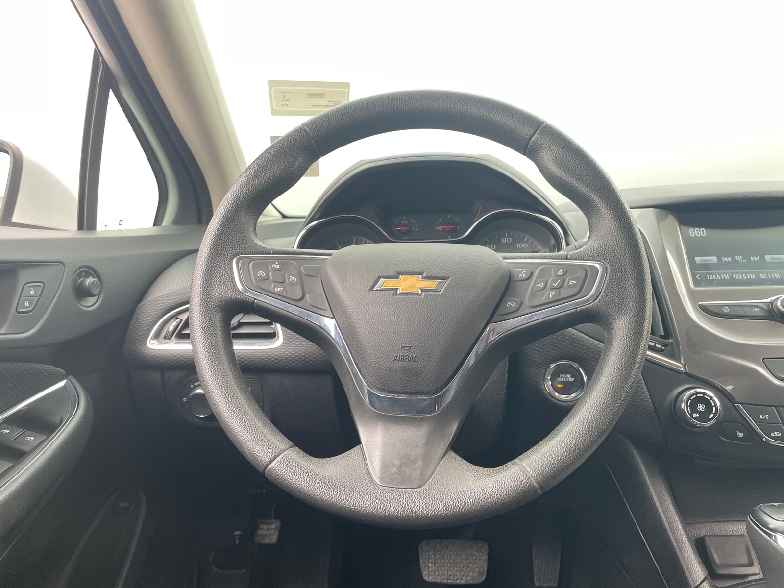 Thumbnail: 2018 Chevrolet Cruze - 5