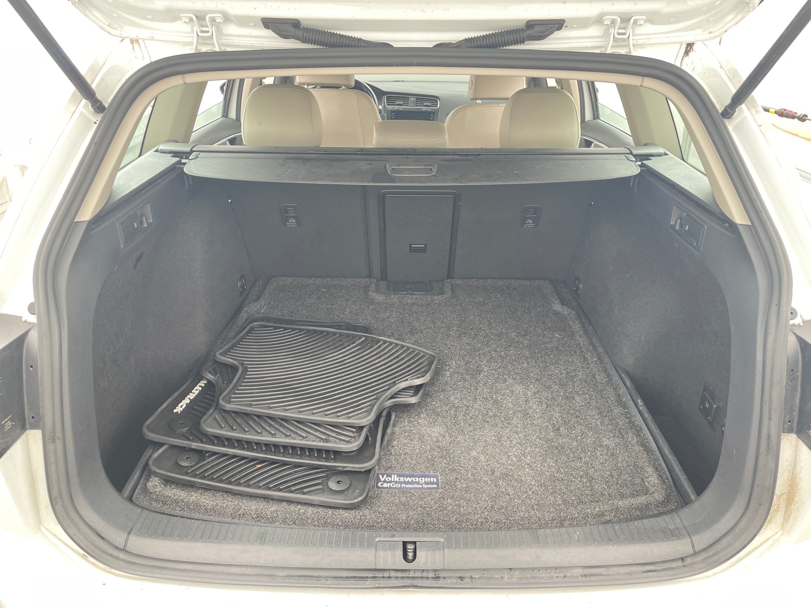 Thumbnail: 2018 Volkswagen Golf - 6