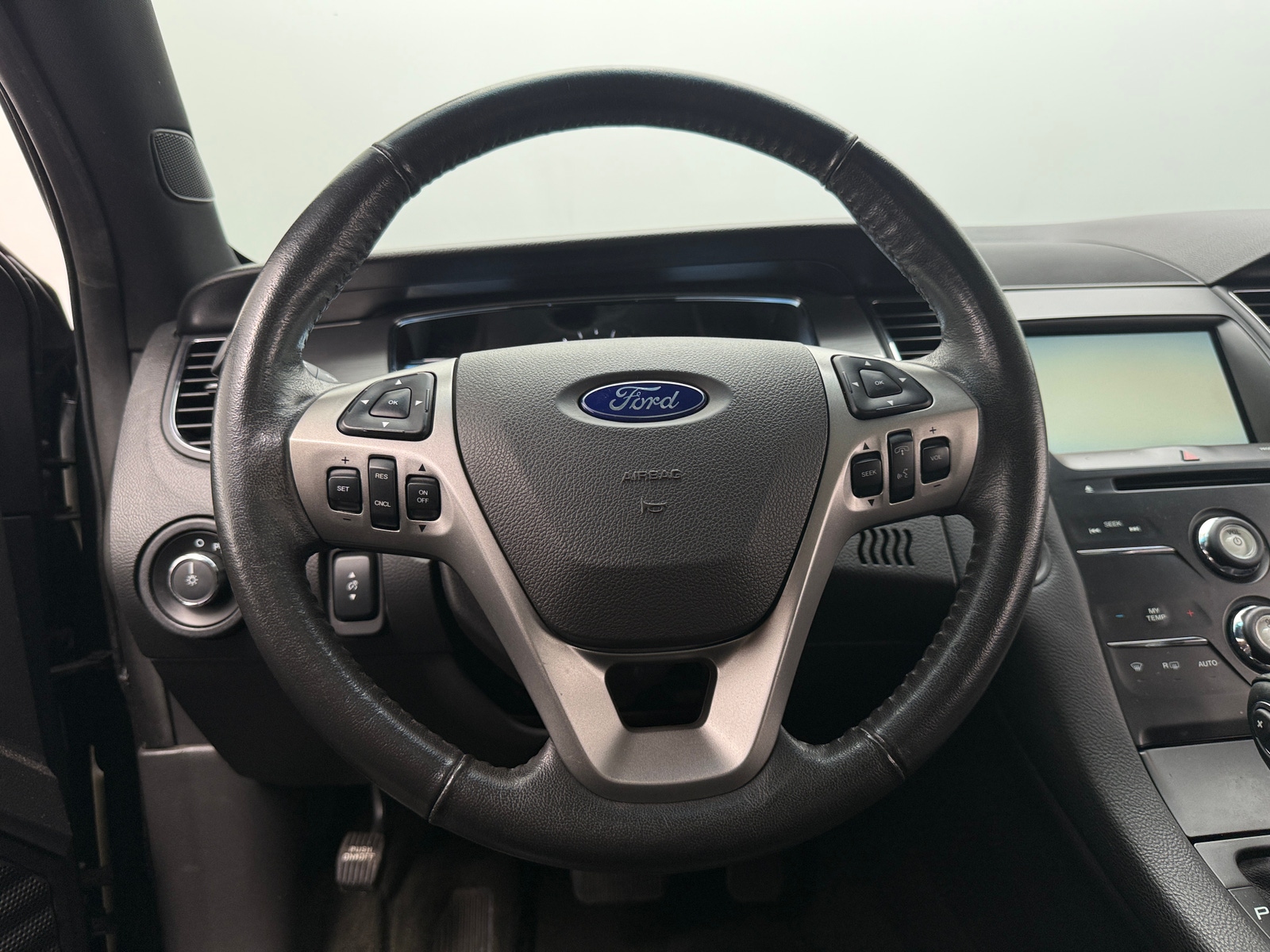 Thumbnail: 2015 Ford Taurus - 5