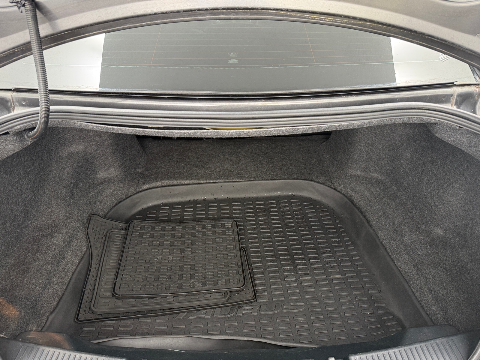 Thumbnail: 2015 Ford Taurus - 7