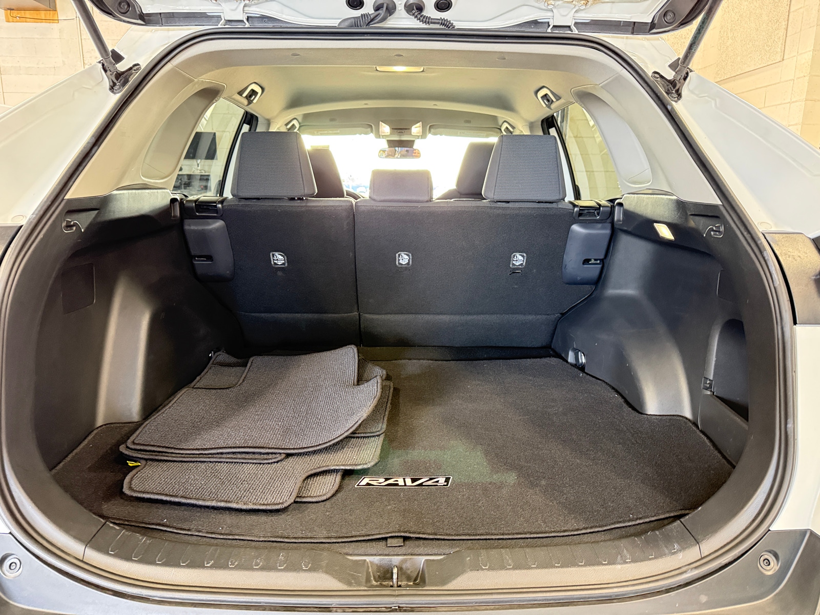 Thumbnail: 2025 Toyota RAV4 - 7