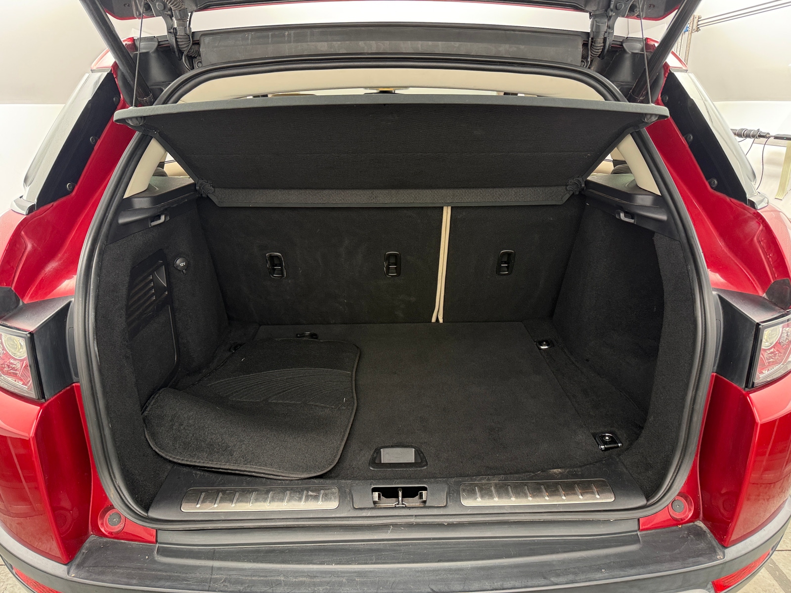 Thumbnail: 2013 Land Rover Range Rover Evoque - 6