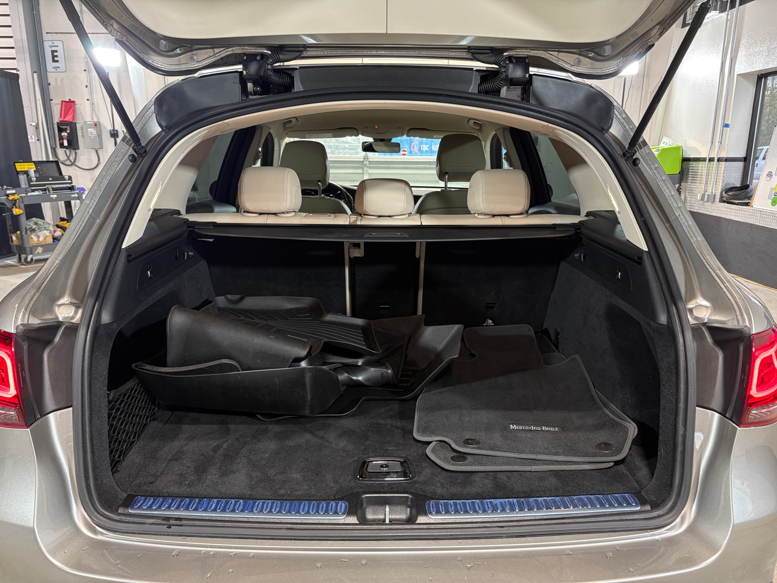 Thumbnail: 2021 Mercedes-Benz GLC - 6