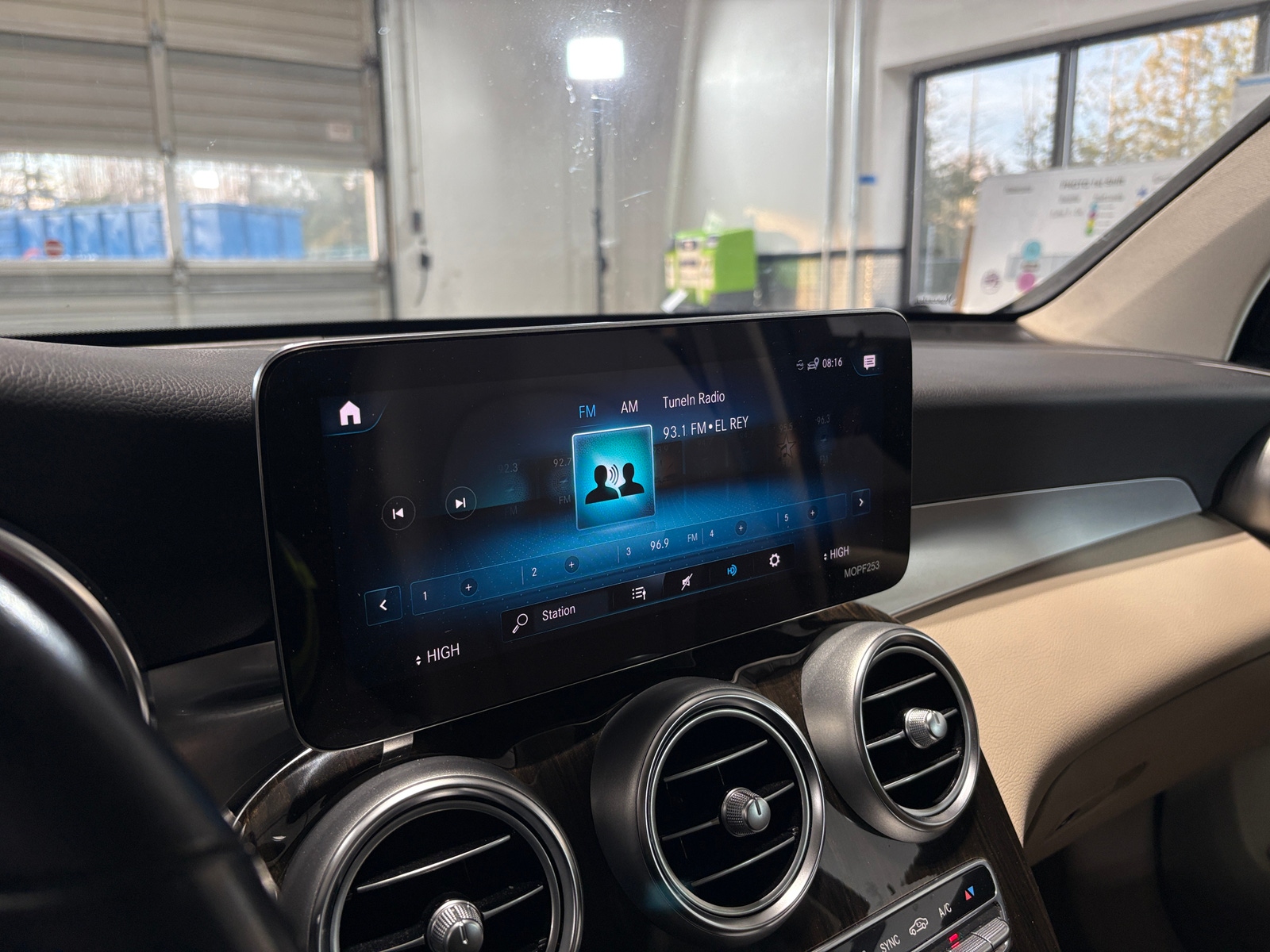 Thumbnail: 2021 Mercedes-Benz GLC - 3