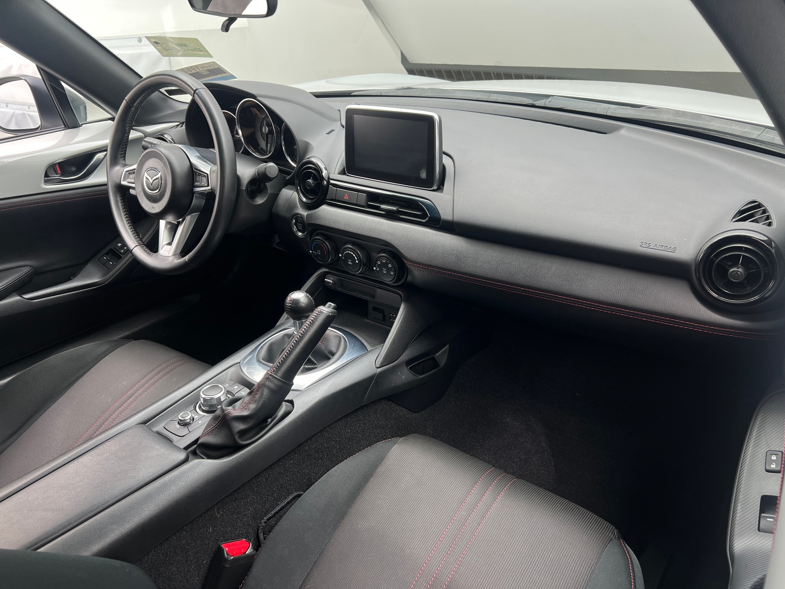 Thumbnail: 2017 Mazda MX-5 Miata - 3