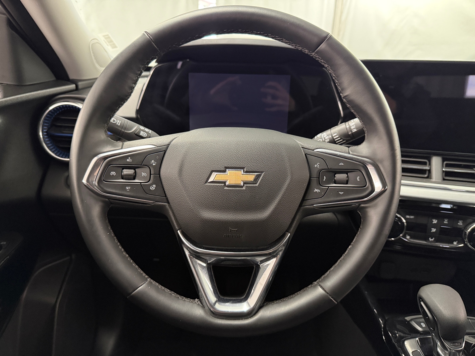 Thumbnail: 2025 Chevrolet Trax - 5