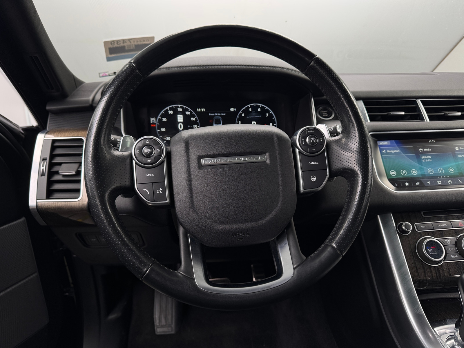 Thumbnail: 2017 Land Rover Range Rover Sport - 4