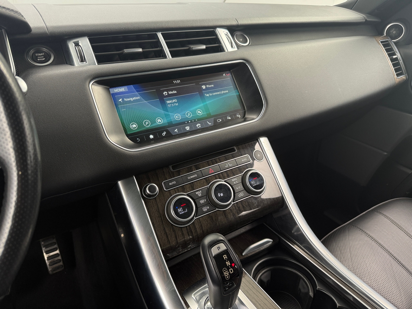 Thumbnail: 2017 Land Rover Range Rover Sport - 3