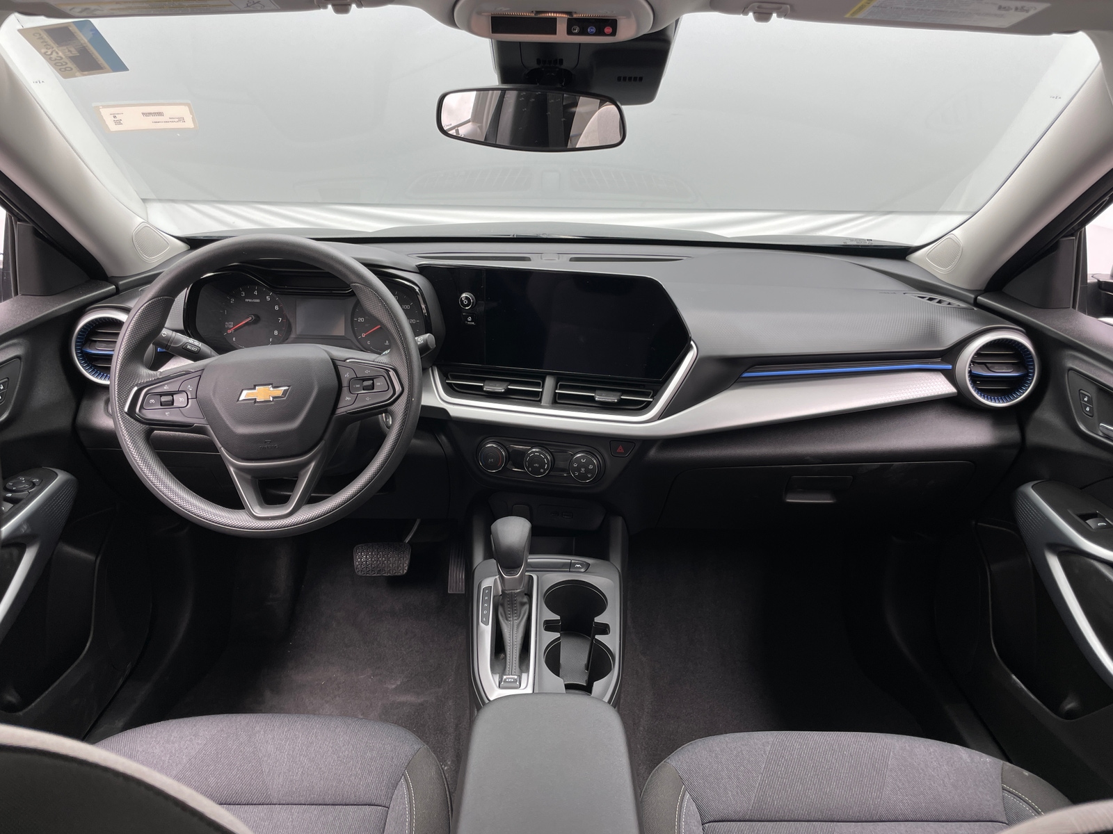 Thumbnail: 2025 Chevrolet Trax - 3