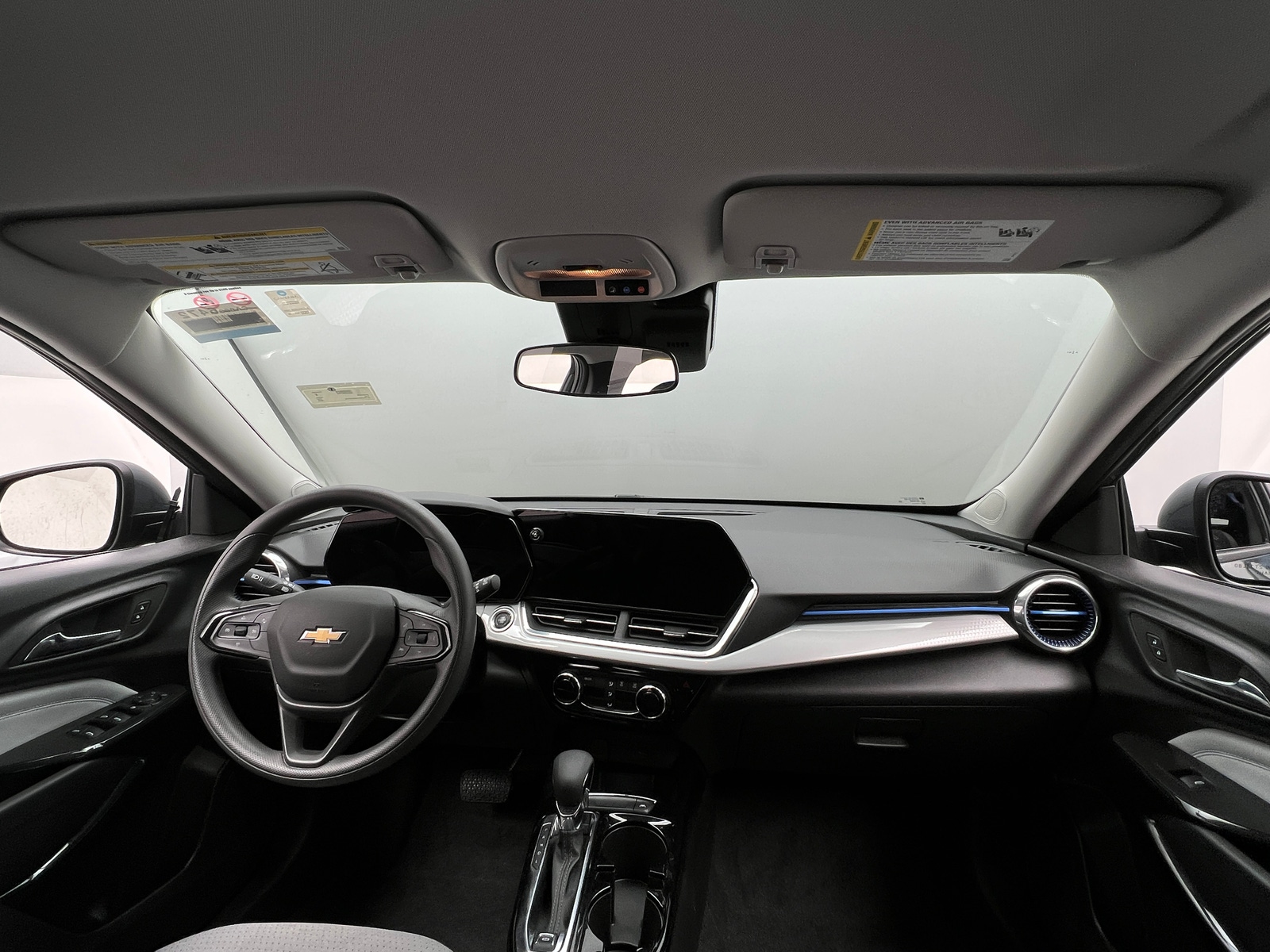 Thumbnail: 2025 Chevrolet Trax - 3