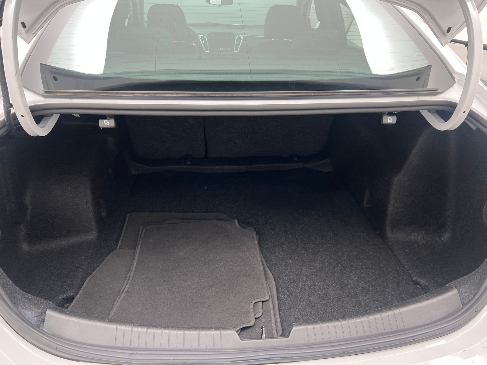 Thumbnail: 2024 Chevrolet Malibu - 7