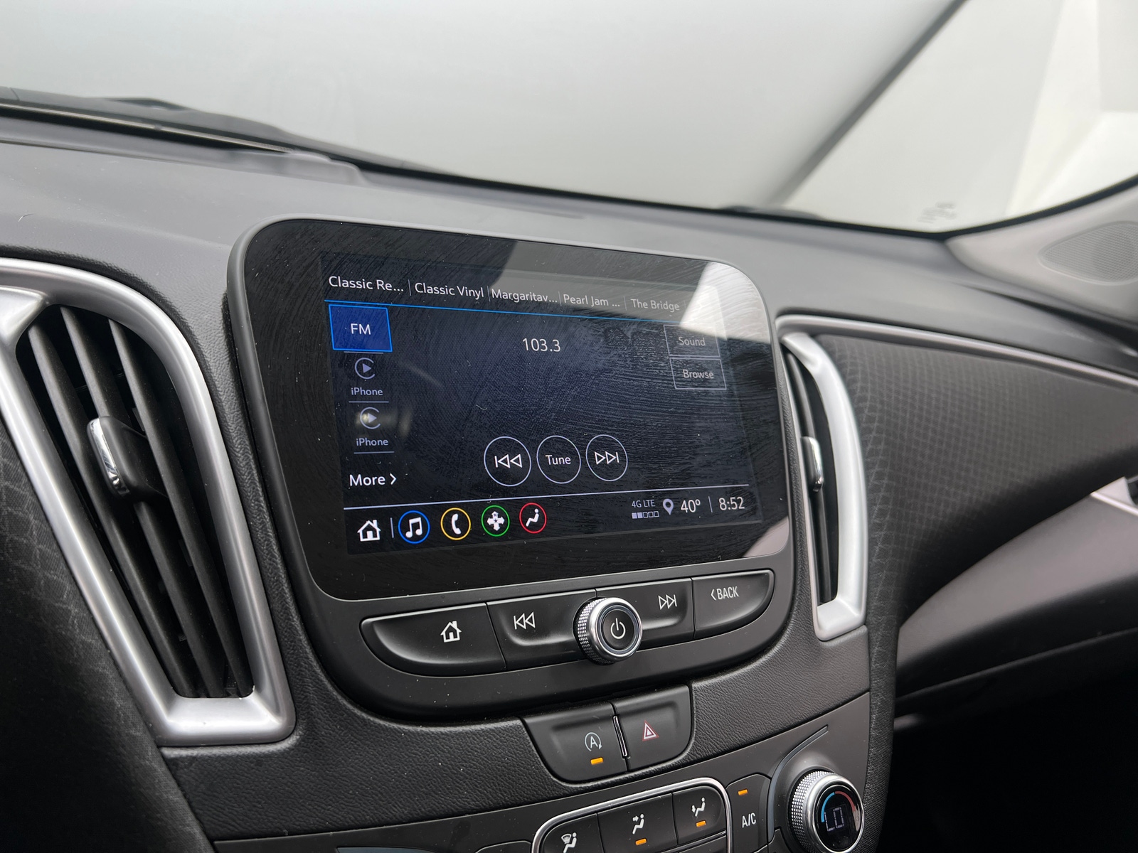 Thumbnail: 2024 Chevrolet Malibu - 4