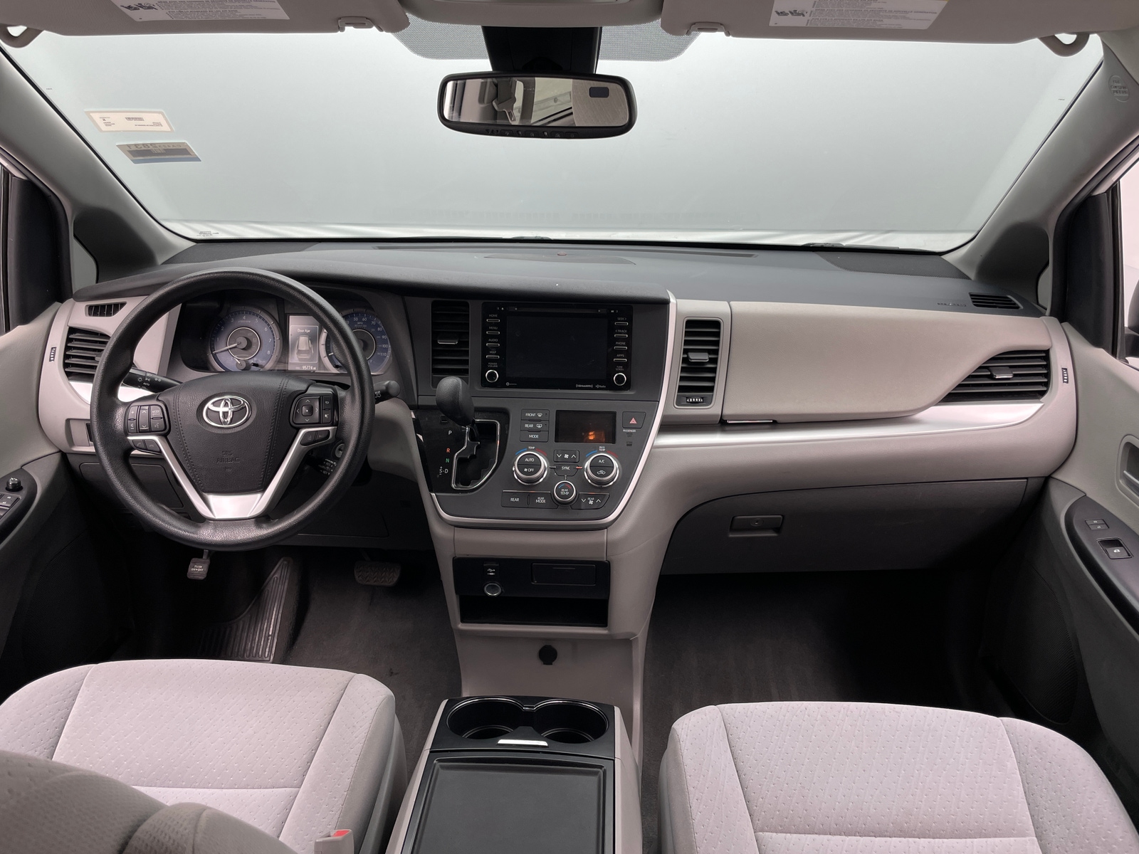 Thumbnail: 2020 Toyota Sienna - 3