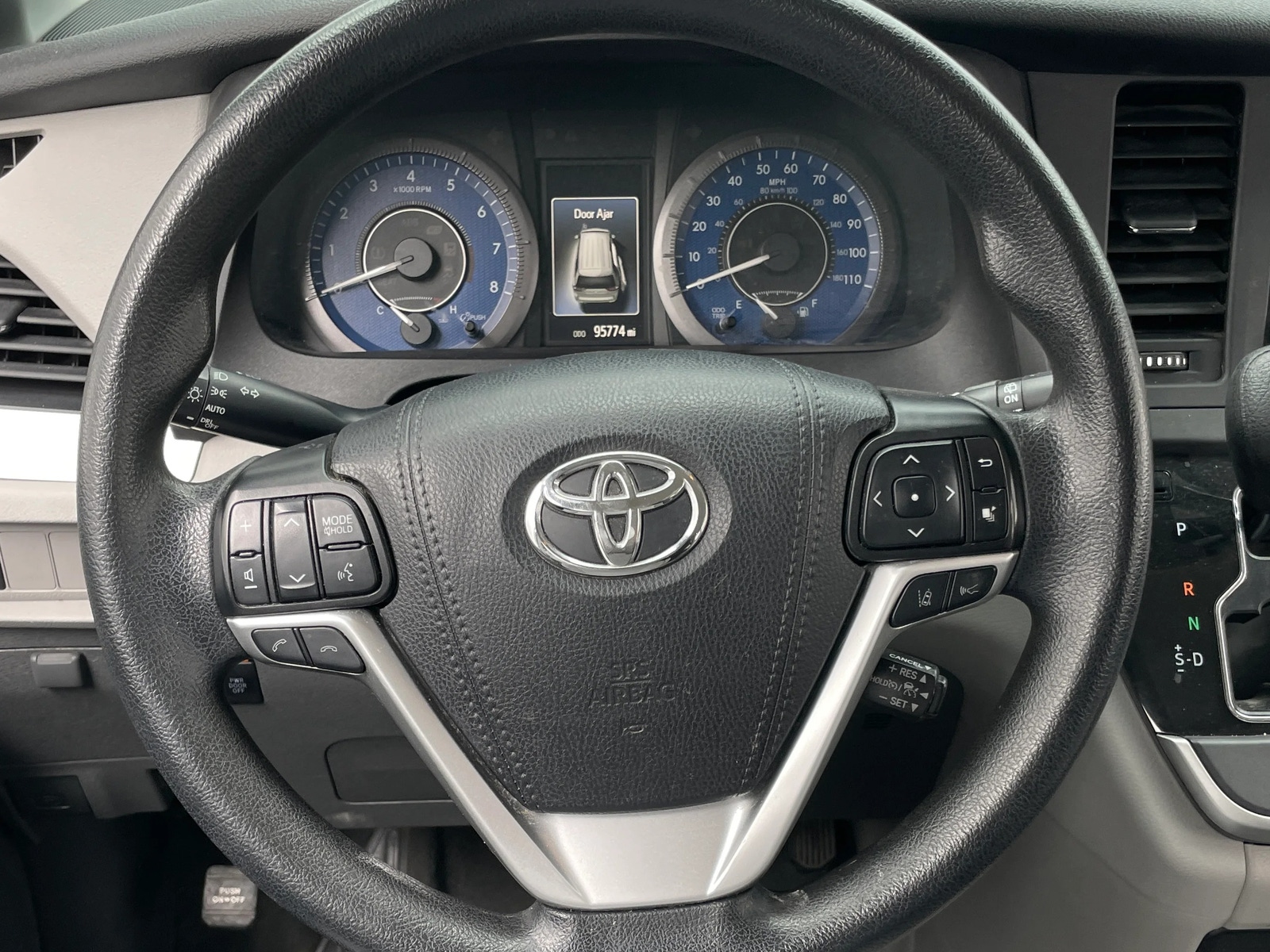 Thumbnail: 2020 Toyota Sienna - 5