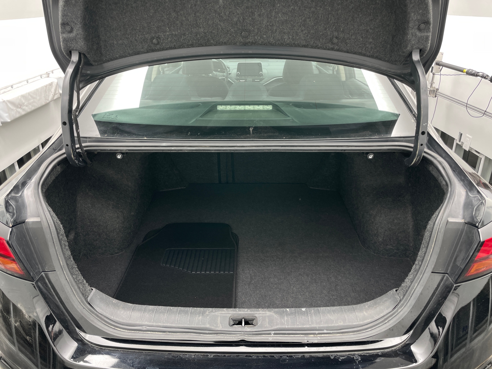 Thumbnail: 2019 Nissan Altima - 7