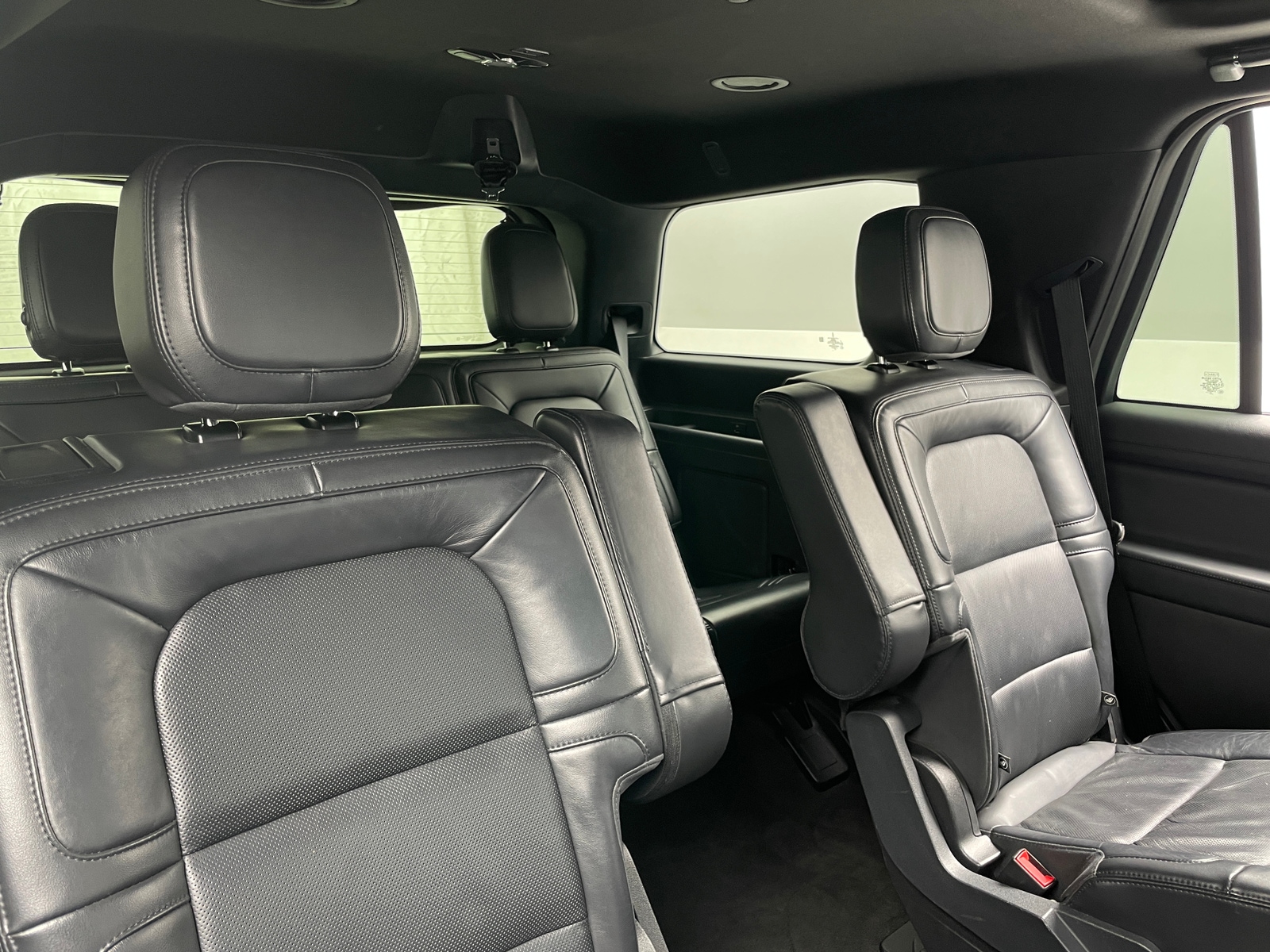 Thumbnail: 2024 Lincoln Navigator - 5