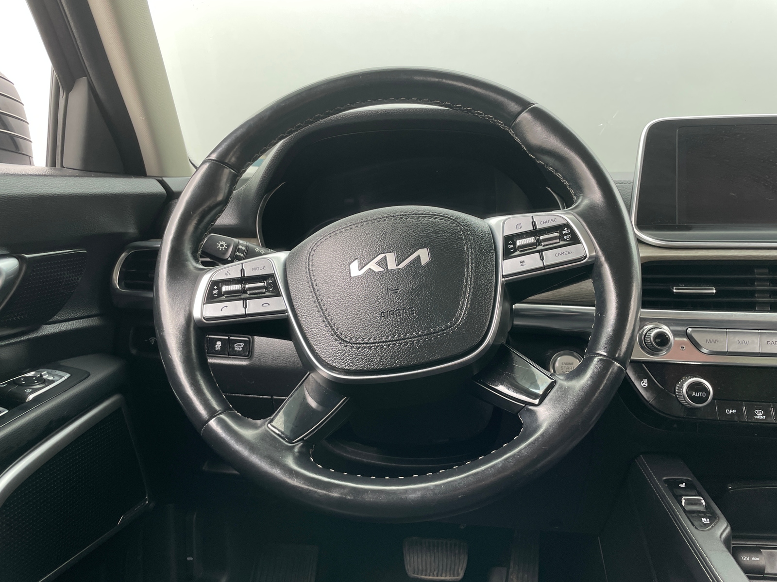 Thumbnail: 2022 Kia Telluride - 4