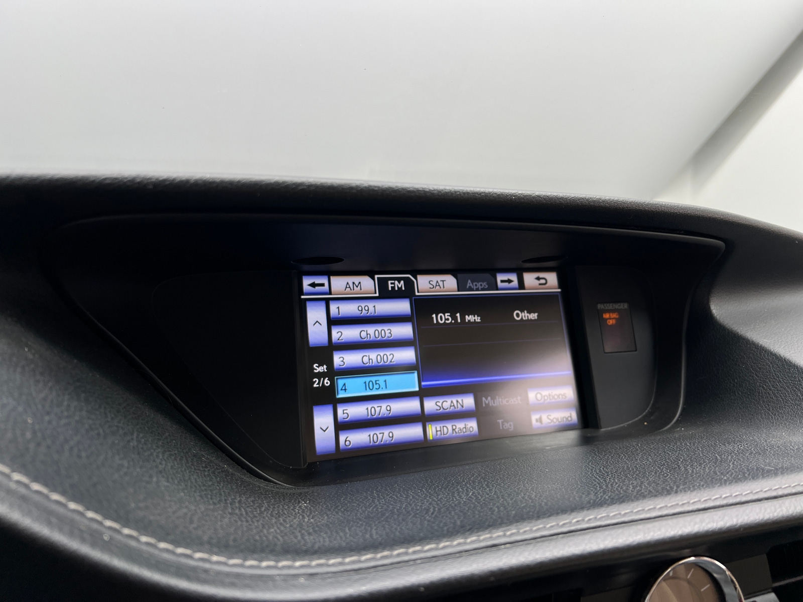 Thumbnail: 2014 Lexus ES - 3