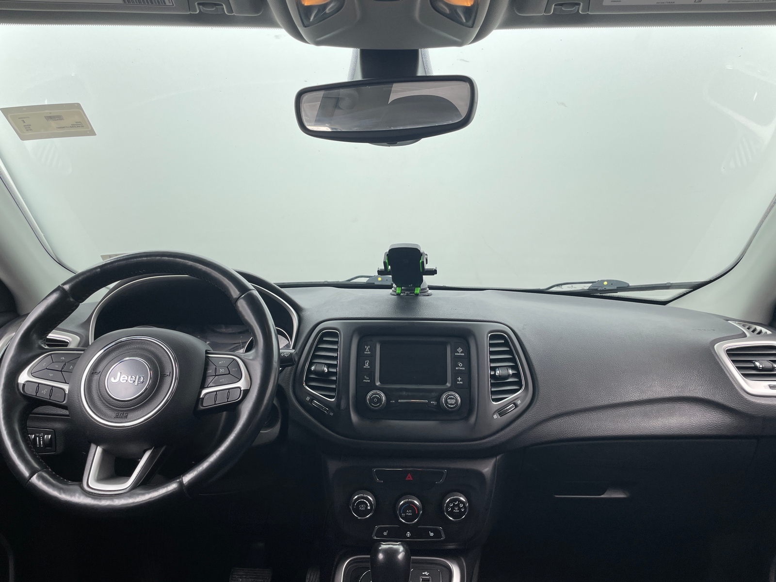 Thumbnail: 2018 Jeep Compass - 3