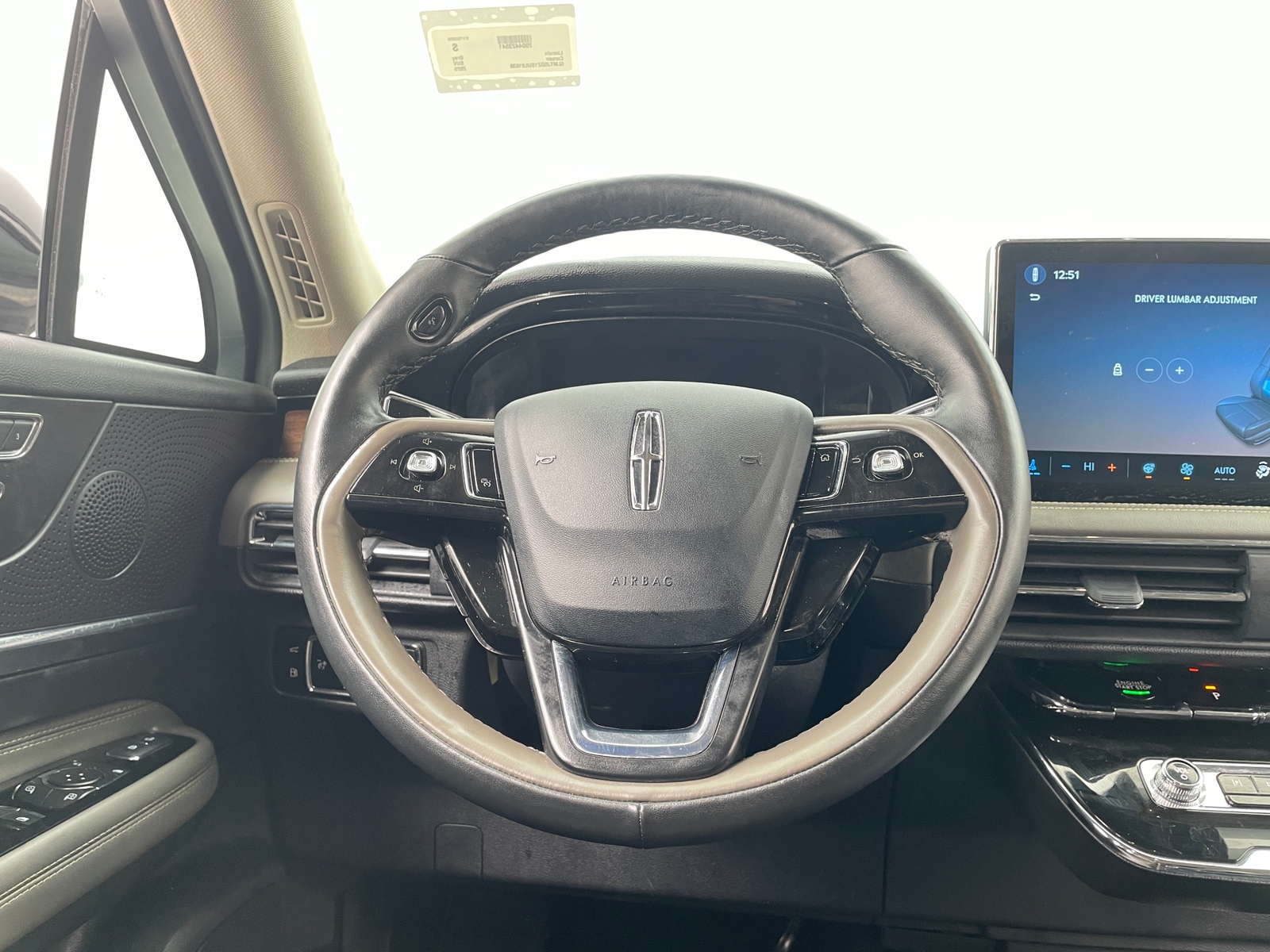 Thumbnail: 2025 Lincoln Corsair - 4