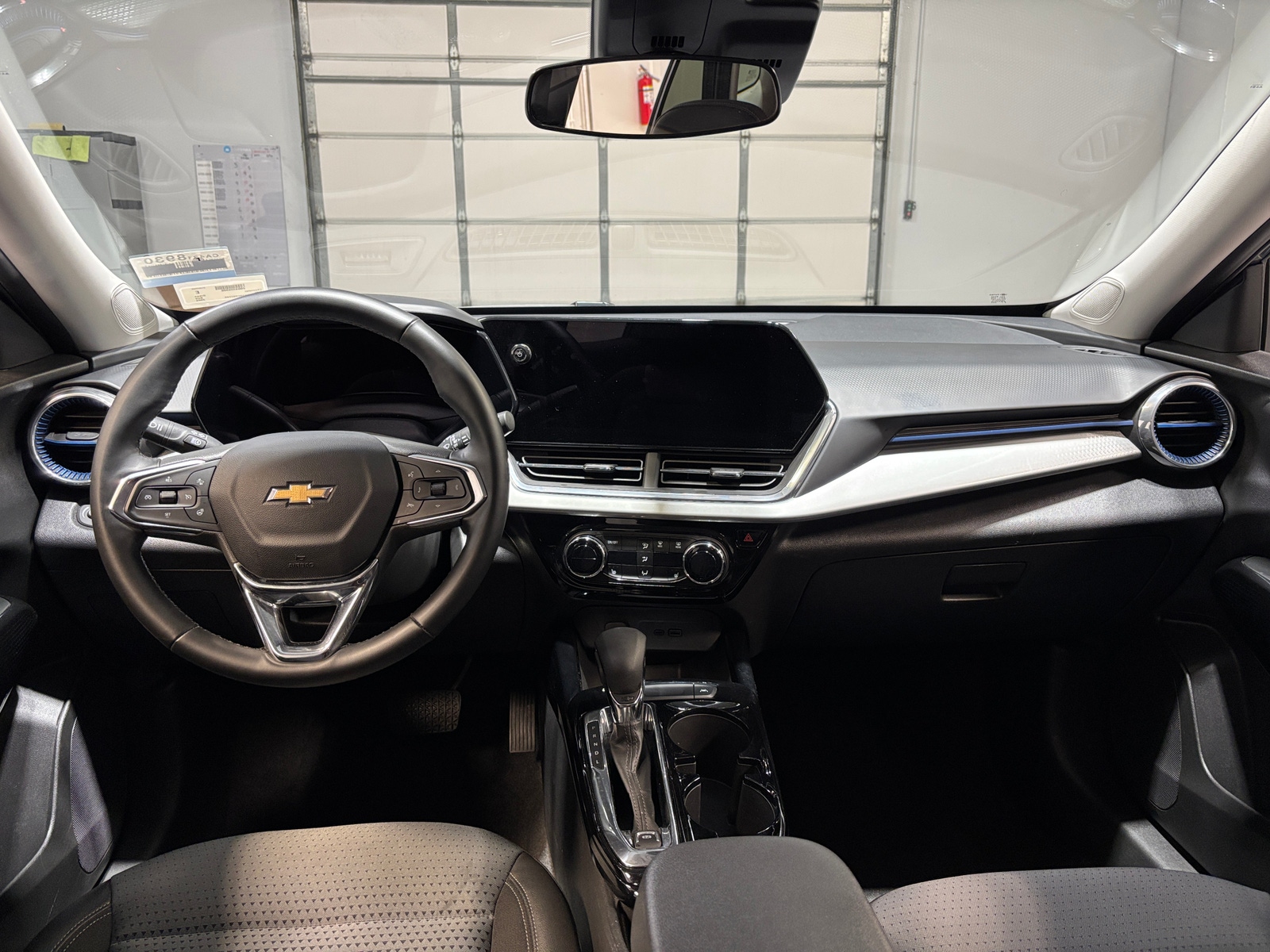 Thumbnail: 2025 Chevrolet Trax - 3