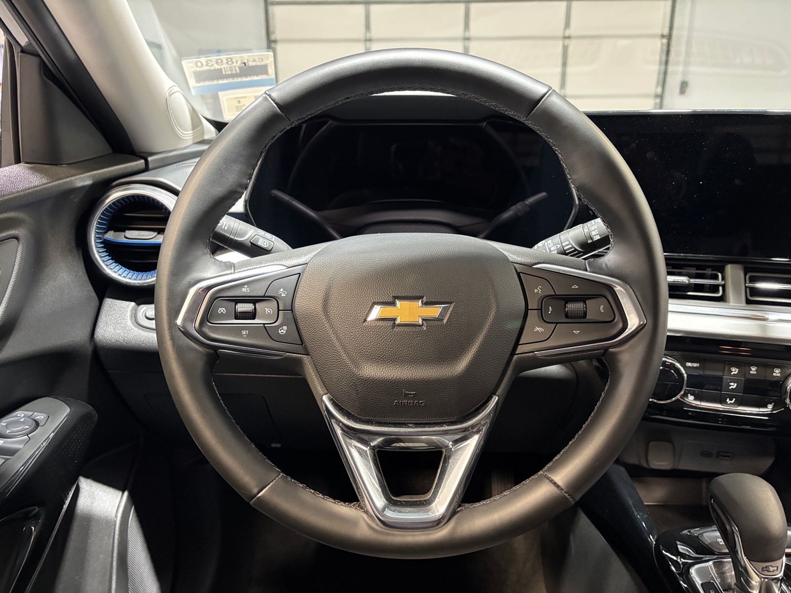 Thumbnail: 2025 Chevrolet Trax - 5