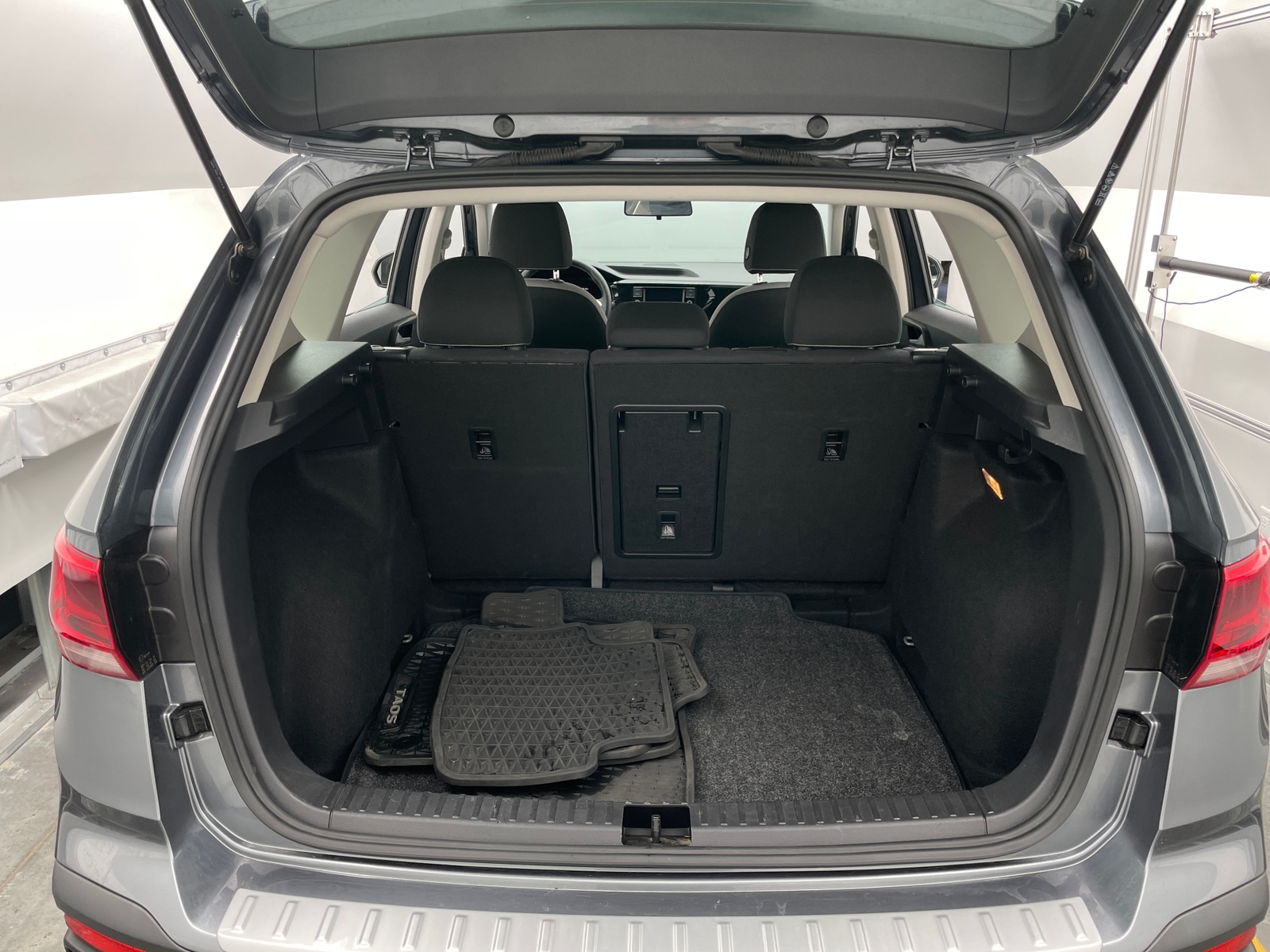 Thumbnail: 2022 Volkswagen Taos - 7