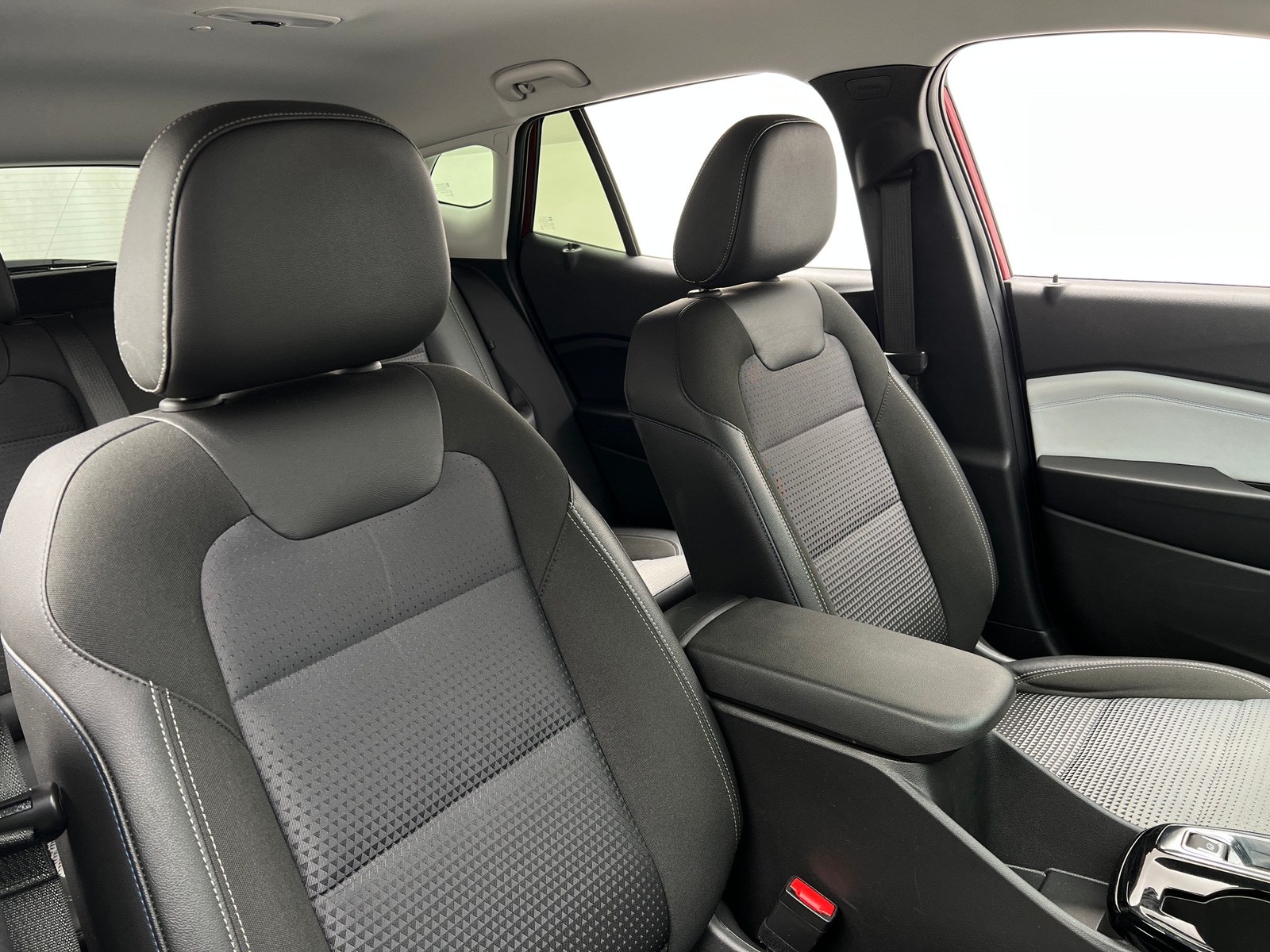 Thumbnail: 2025 Chevrolet Trax - 2