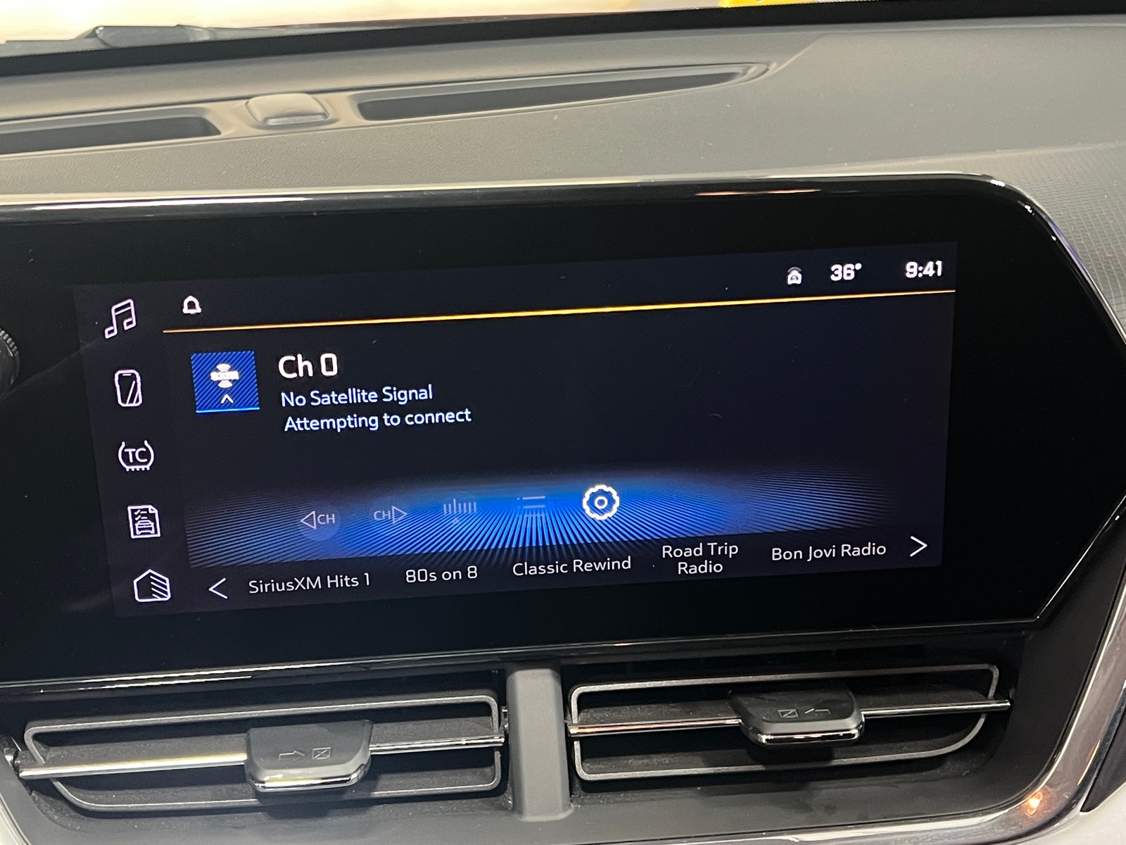 Thumbnail: 2025 Chevrolet Trax - 4