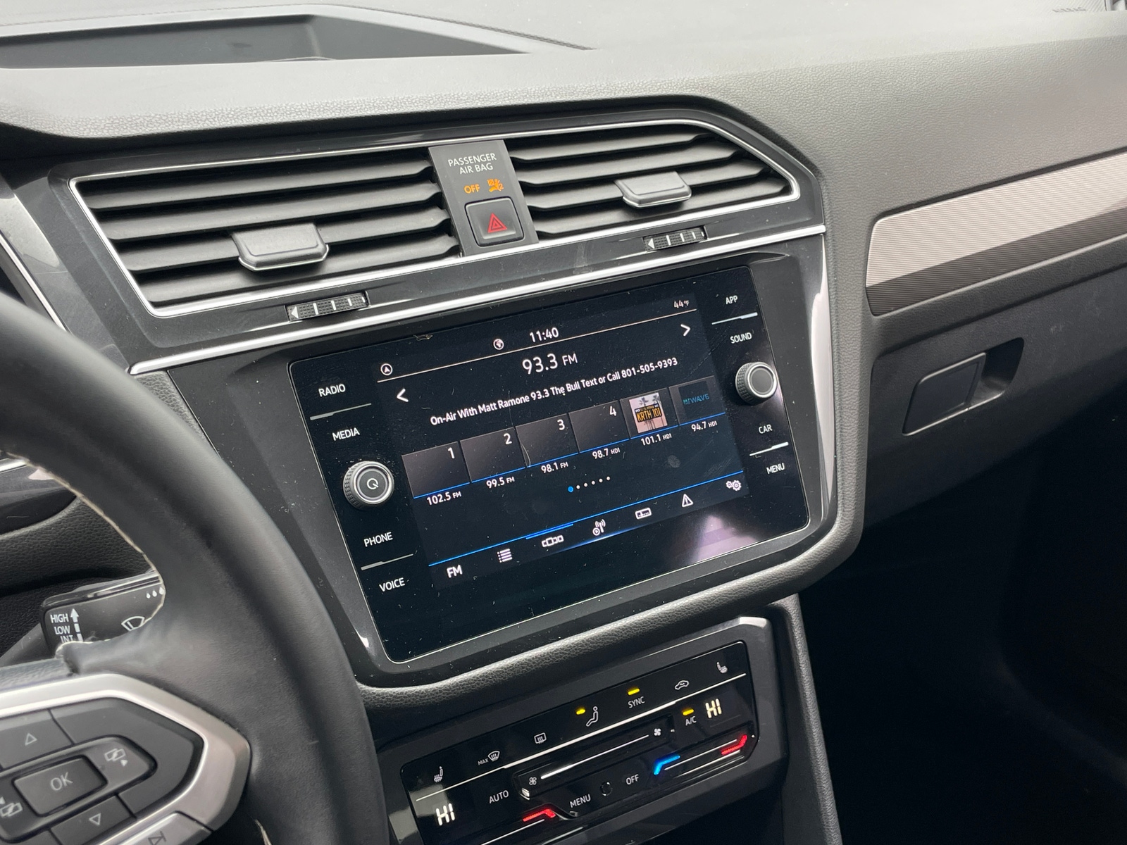 Thumbnail: 2024 Volkswagen Tiguan - 3