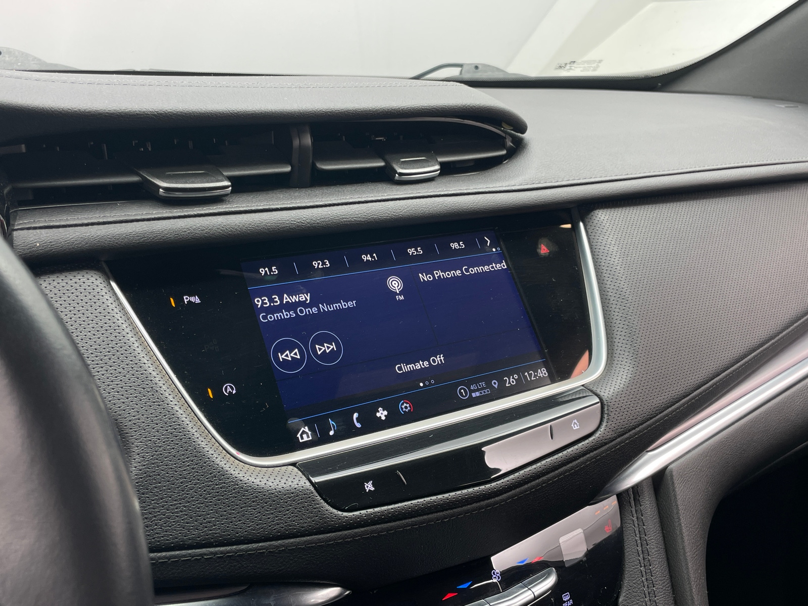 Thumbnail: 2023 Cadillac XT5 - 3