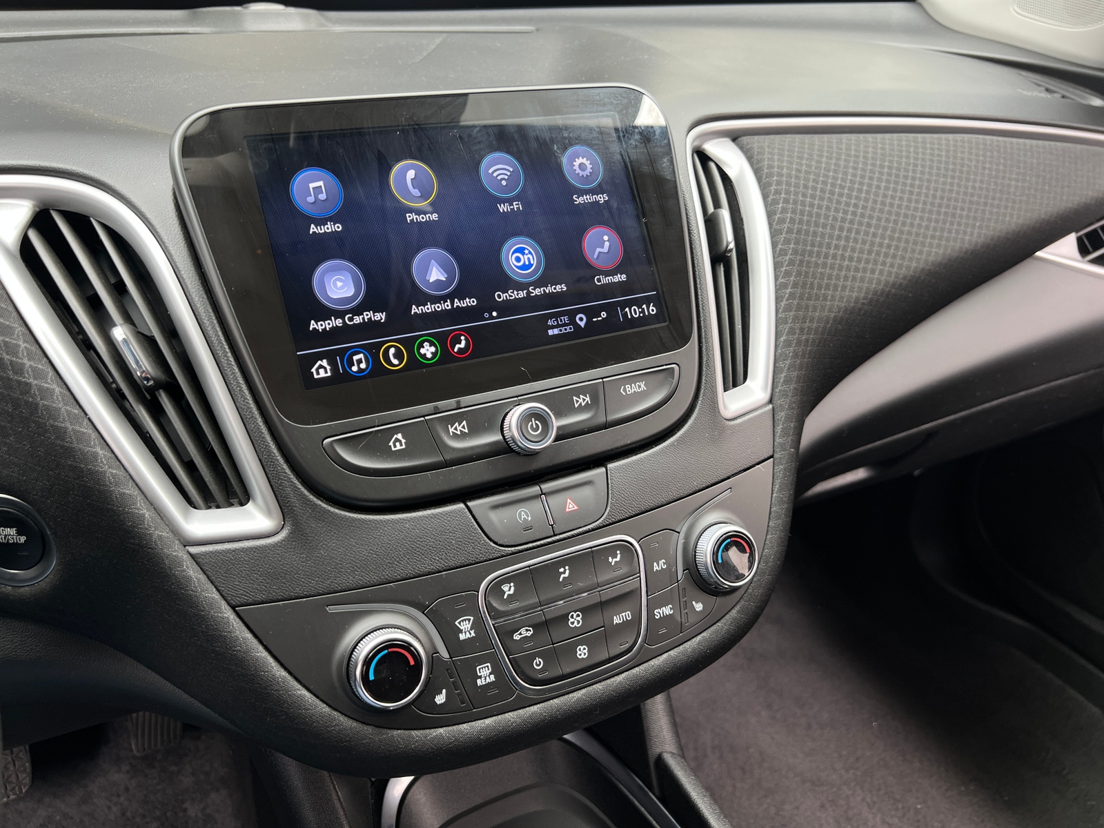 Thumbnail: 2024 Chevrolet Malibu - 4