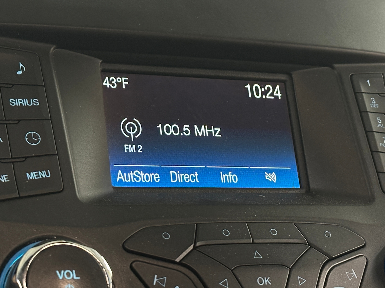 Thumbnail: 2018 Ford Edge - 4