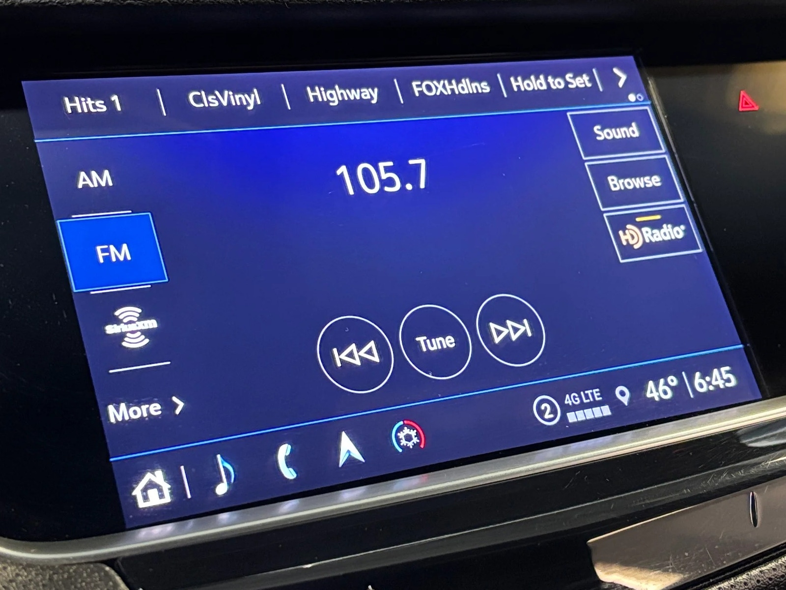 Thumbnail: 2023 Cadillac XT5 - 3