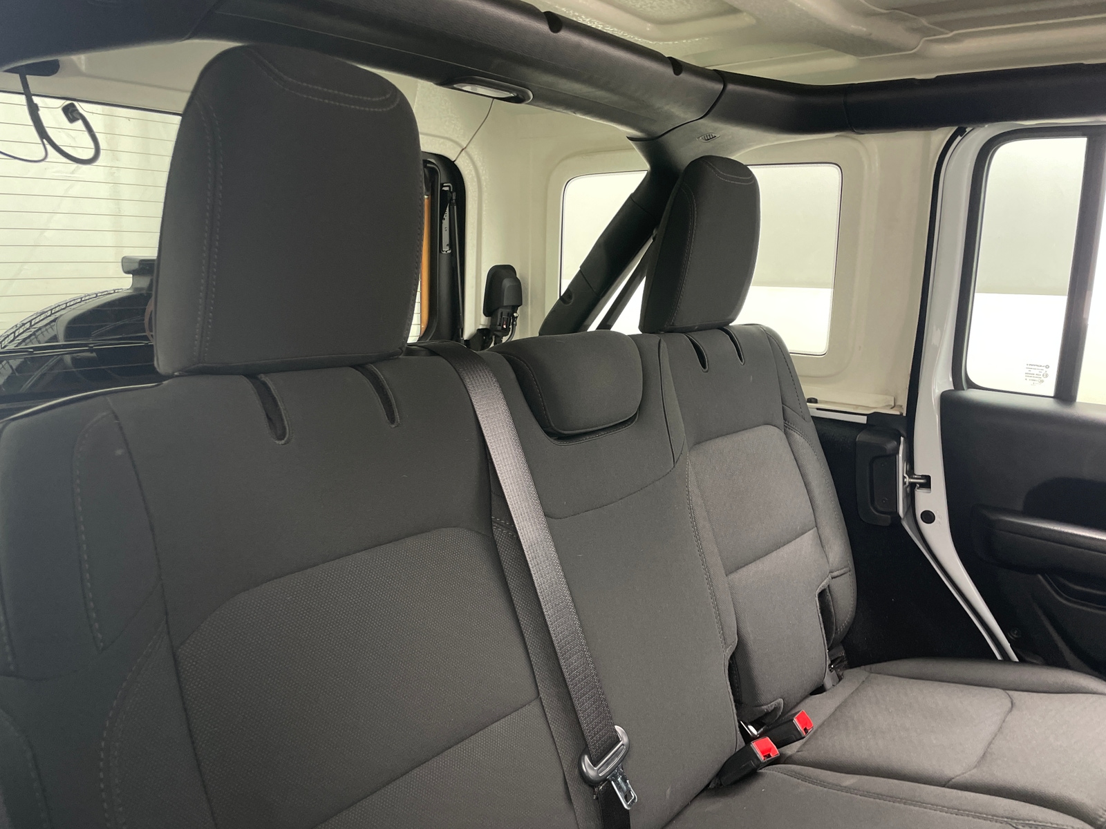 Thumbnail: 2022 Jeep Wrangler - 6