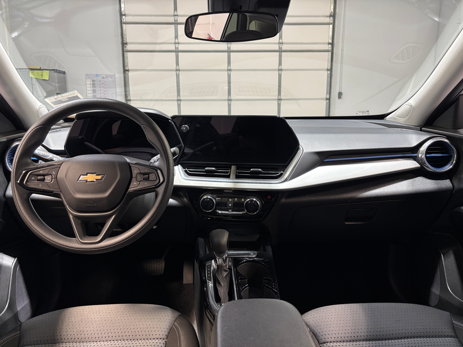 Thumbnail: 2025 Chevrolet Trax - 3