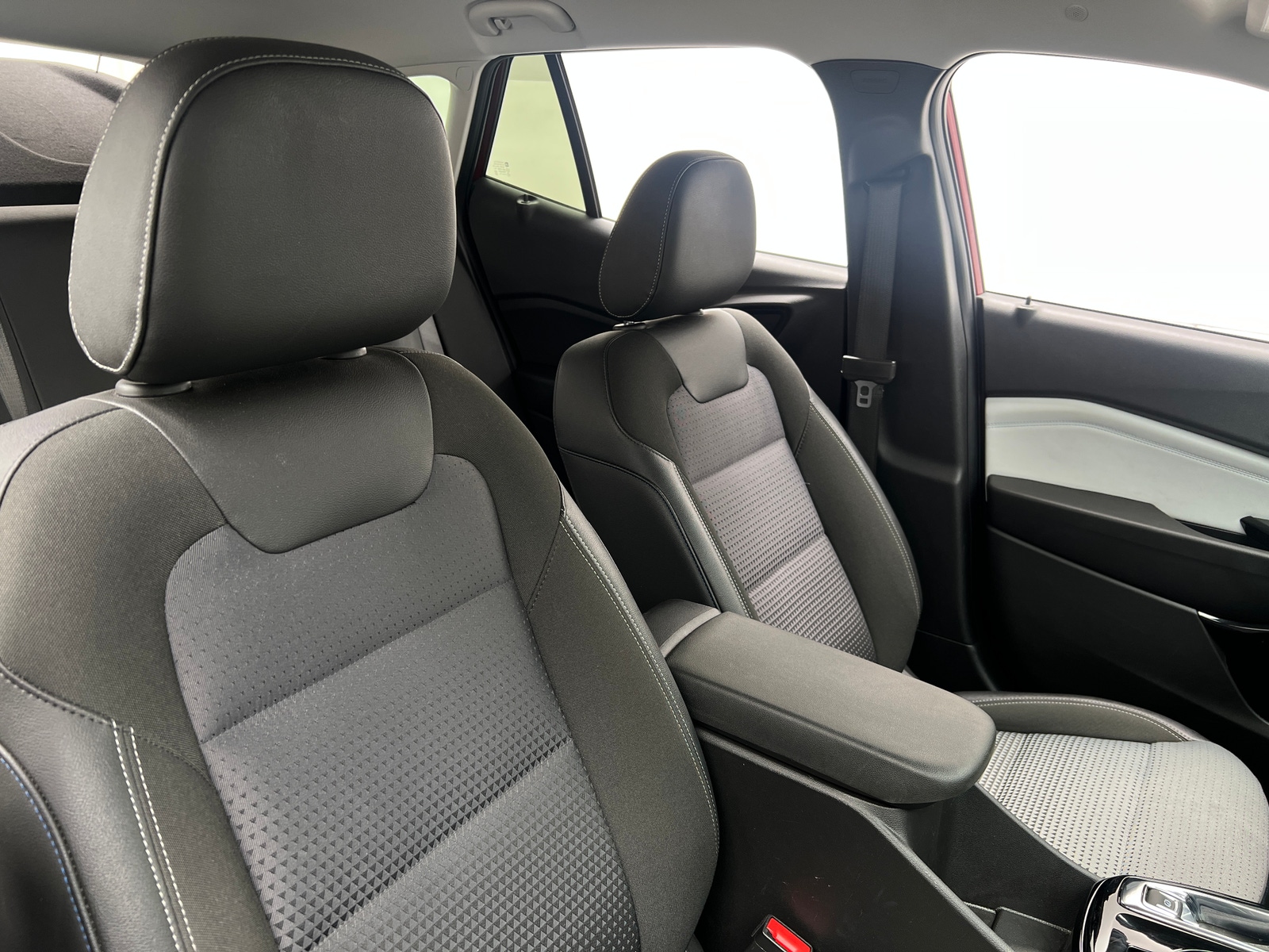 Thumbnail: 2025 Chevrolet Trax - 2