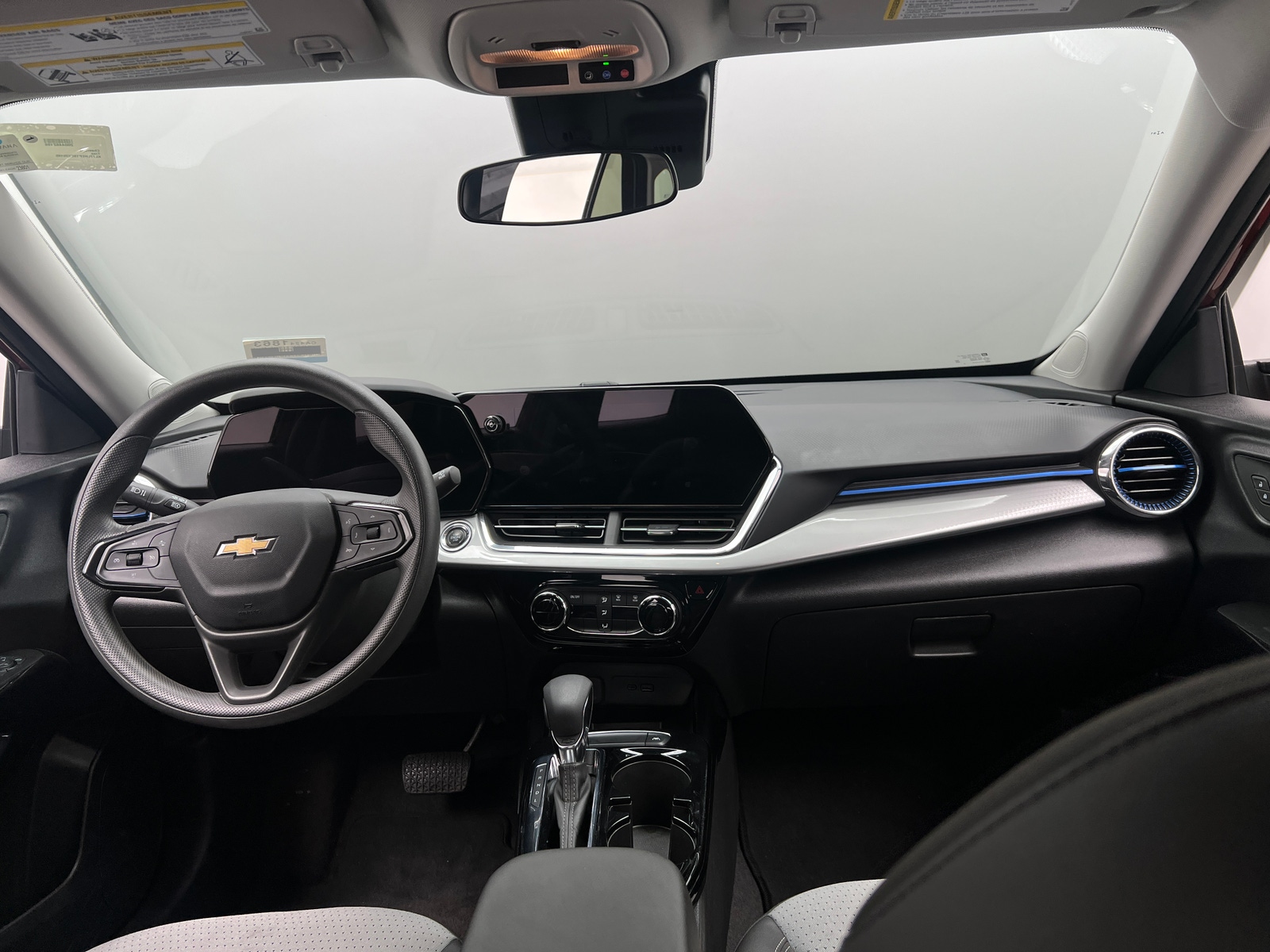 Thumbnail: 2025 Chevrolet Trax - 3